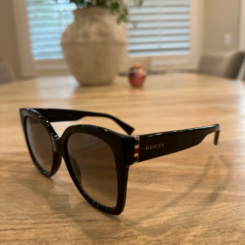Gucci Web Plaque Womens Sunglasses in Black with Grey Gradient Lens